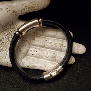 Unique metal and leather bracelet